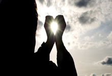 欧国联淘汰赛战况激烈，球迷精彩回顾